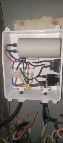 Fetching bole hole switch