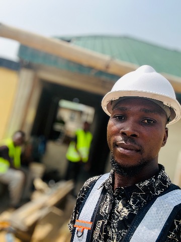 Engnr Lawal working at Ipaye, along Lasu Isheri road, Ojo Lagos